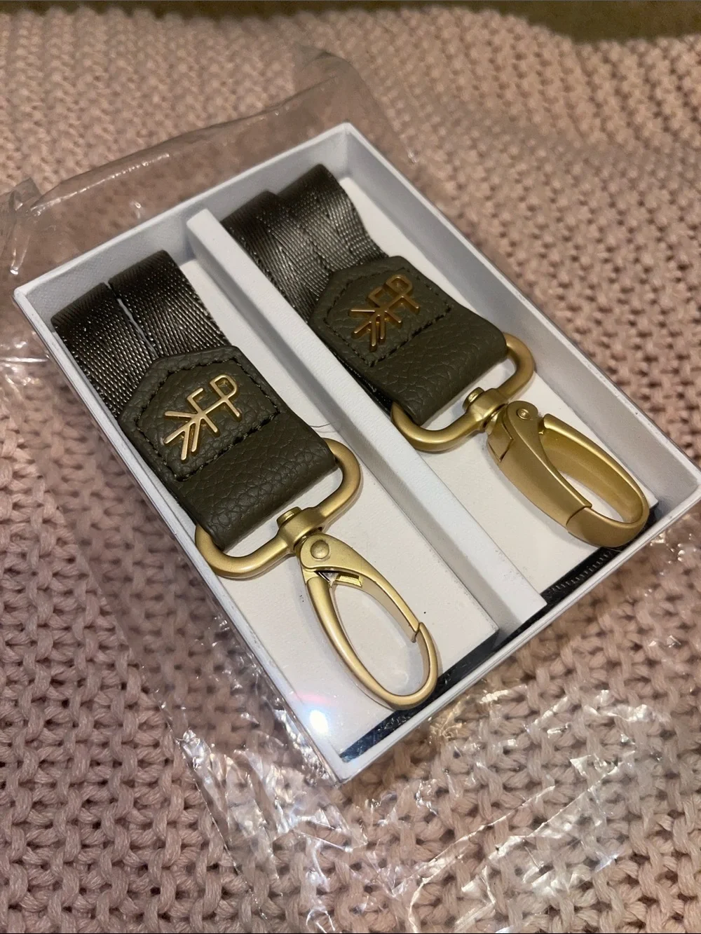 NWT Sage Freshly Picked Stroller Clips for Diaper Bag set 2 NIB Gold Hardware